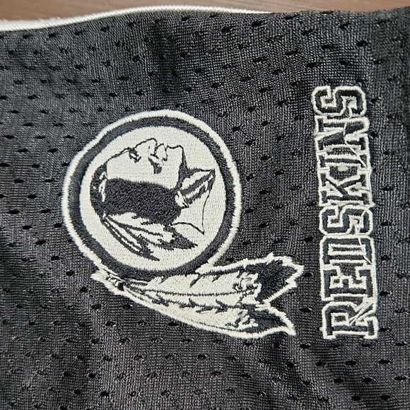 Washington Redskins Reebok Drawstring Shorts - Picture 2 of 8